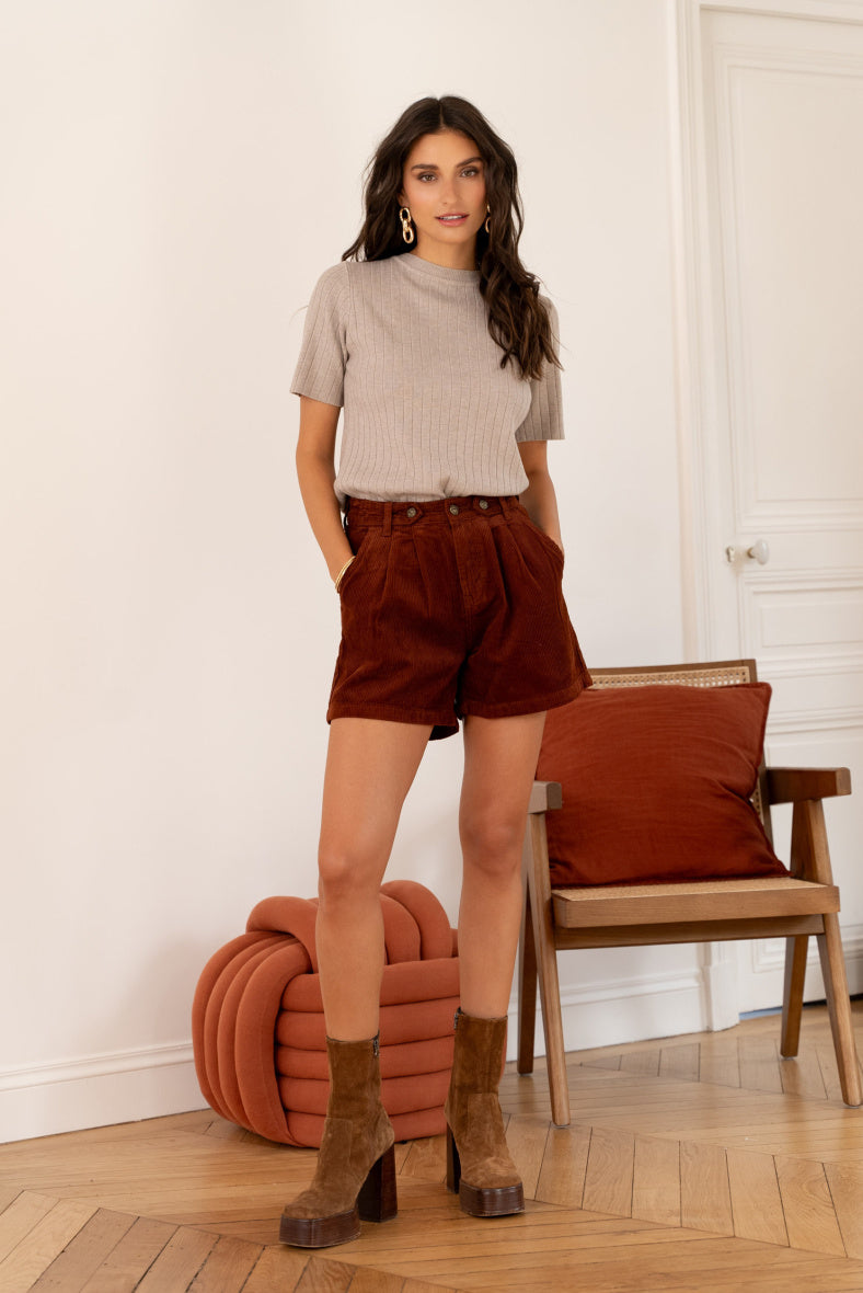 Short LEONIE